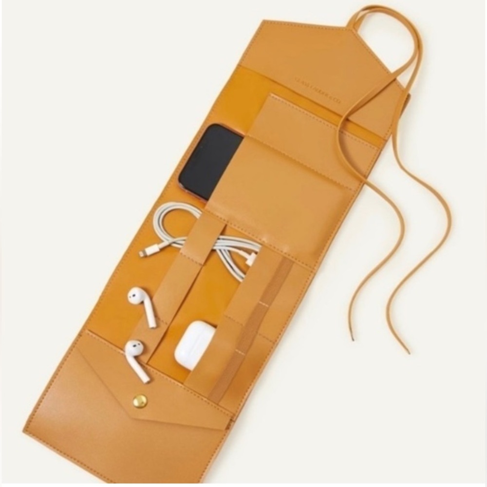 Glass Ladder & Co. Katherine Tech Organizer Roll | Honey